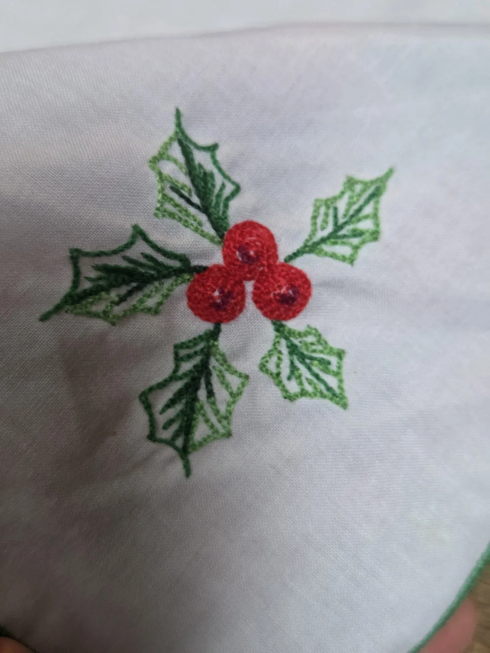 Vintage Christmas Napkins Set of 6 Scalloped Embroidered Holly Berry White MCM
